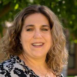 Meet your Posher, Laura hunt